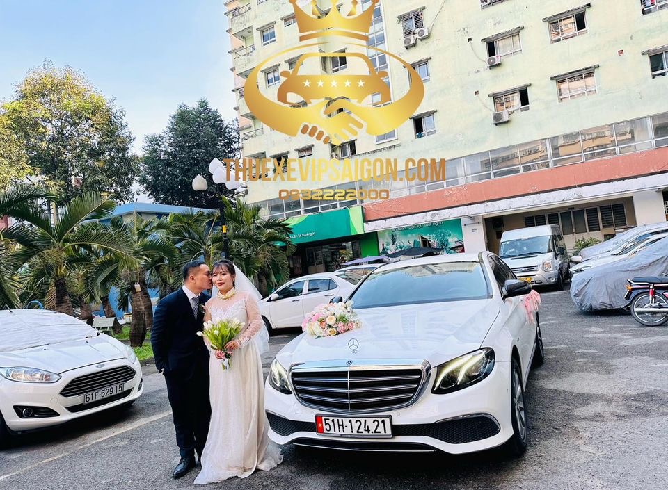 Công ty Vip Cars Bảo Dương cho thuê nhiều xe cưới Mercedes ngày 10/11/2022
